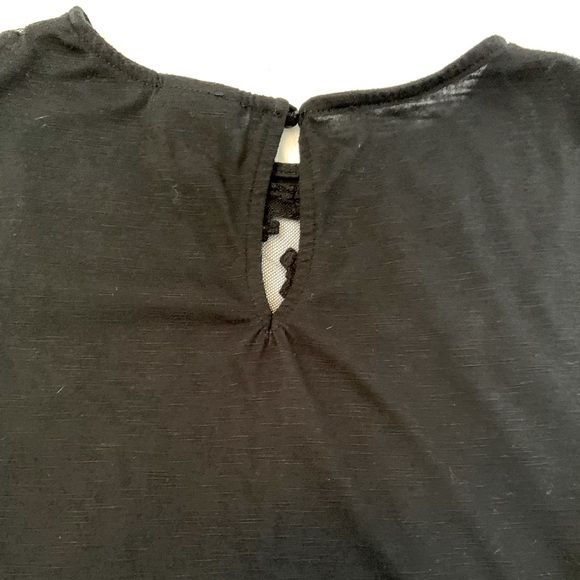 Mossimo Black T - Adorable detailing - Small - Picture 5 of 7